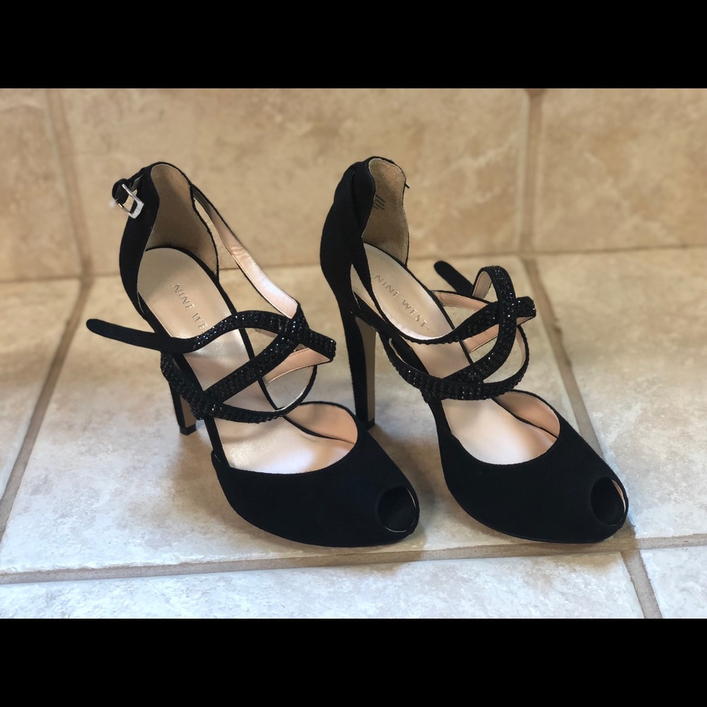 Nine West black sandals